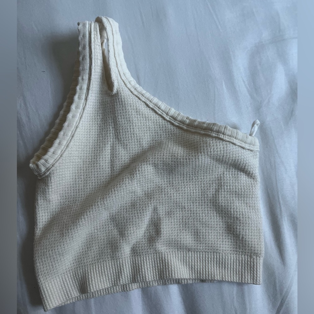 one shoulder cream urban crop top